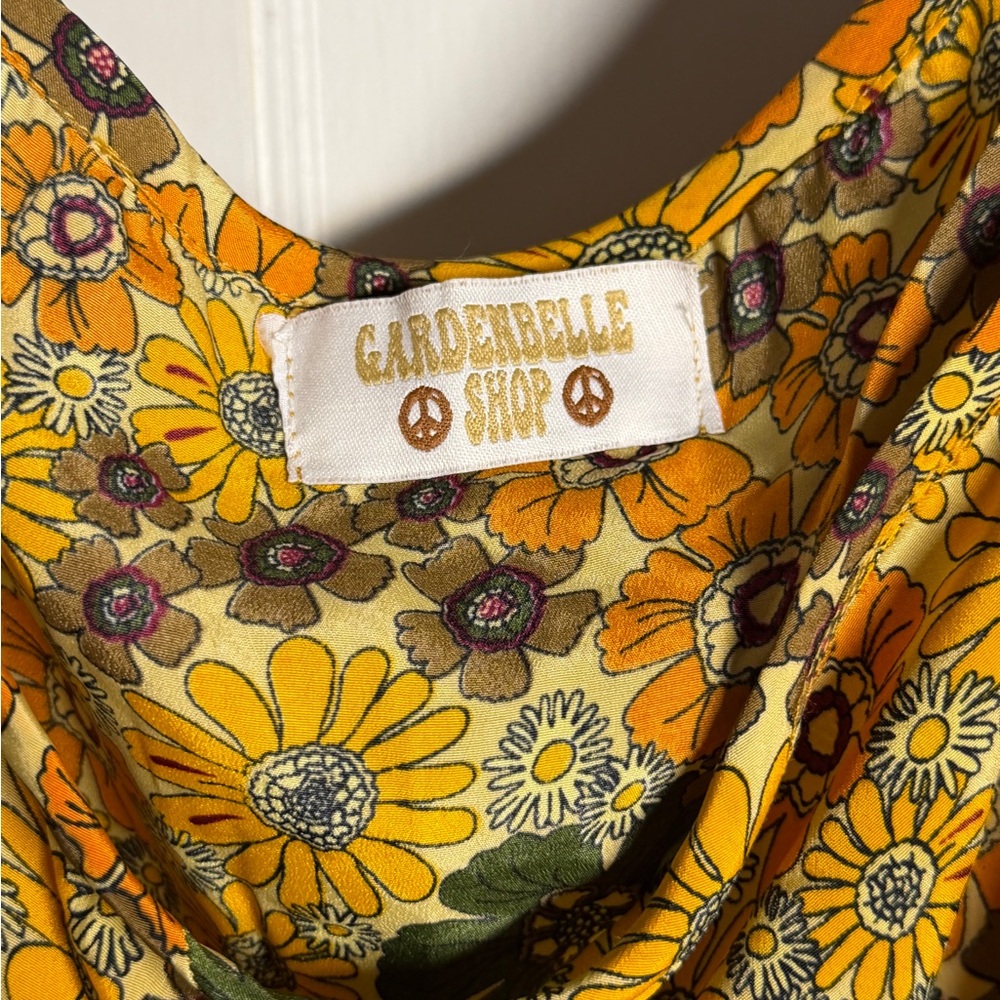 Gardenbelle shop Floral festival shirt - Picture 6 of 6
